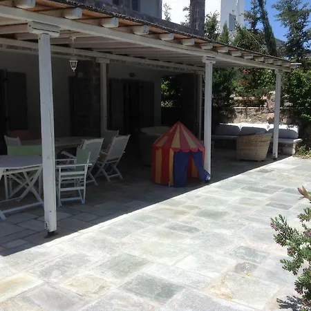 Holiday home Summer Dream , 5 Min Walk To The Livadakia
