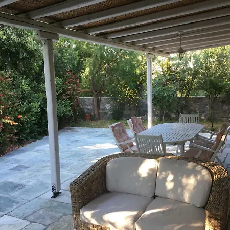 Holiday home Summer Dream , 5 Min Walk To The Livadakia